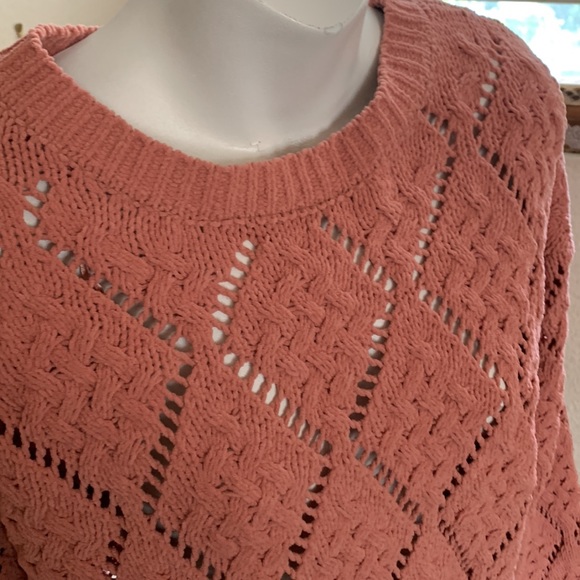 Oh so pretty knitted sweater super soft - Picture 2 of 4